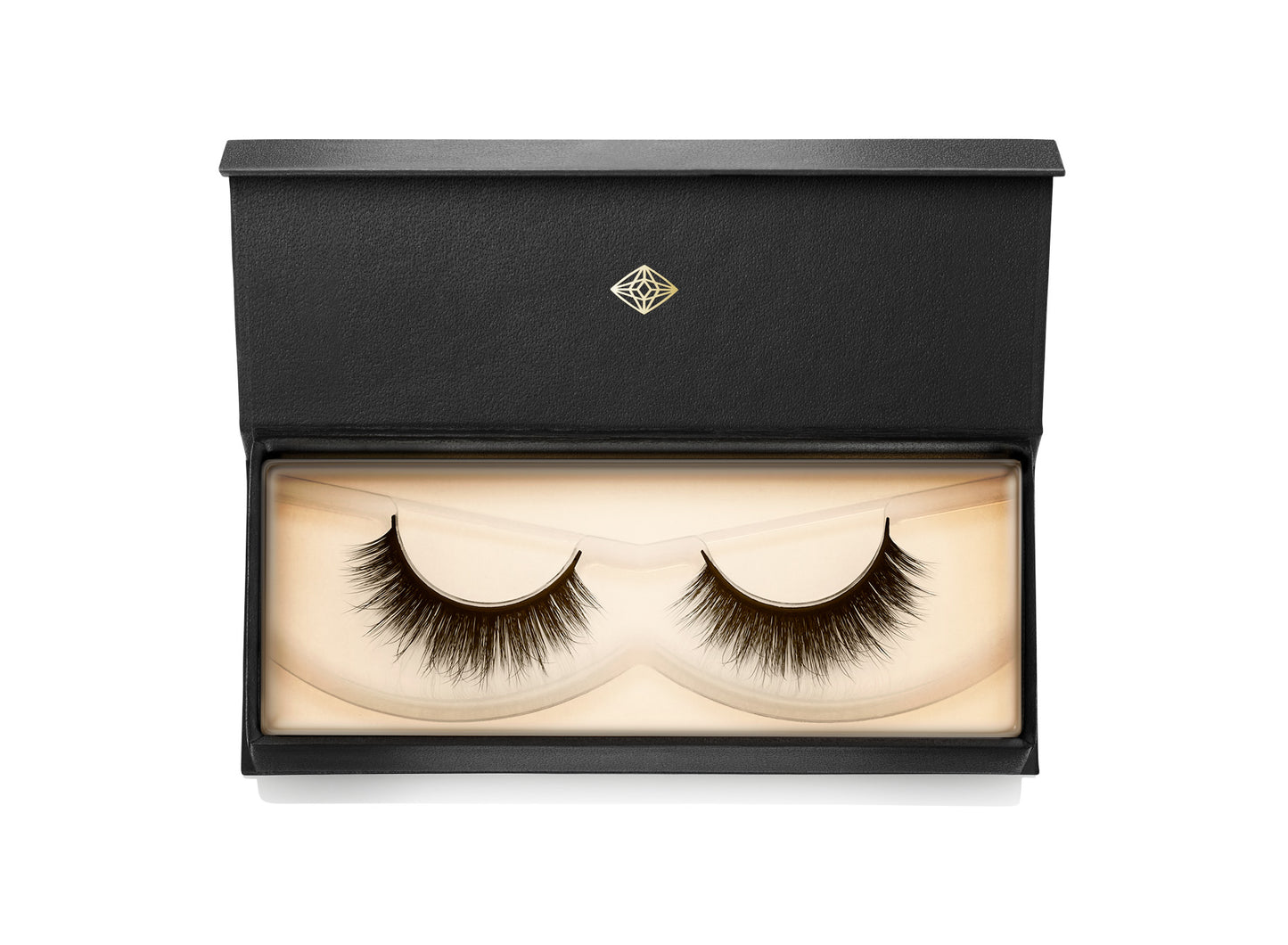 fluttery false lashes from lash star beauty